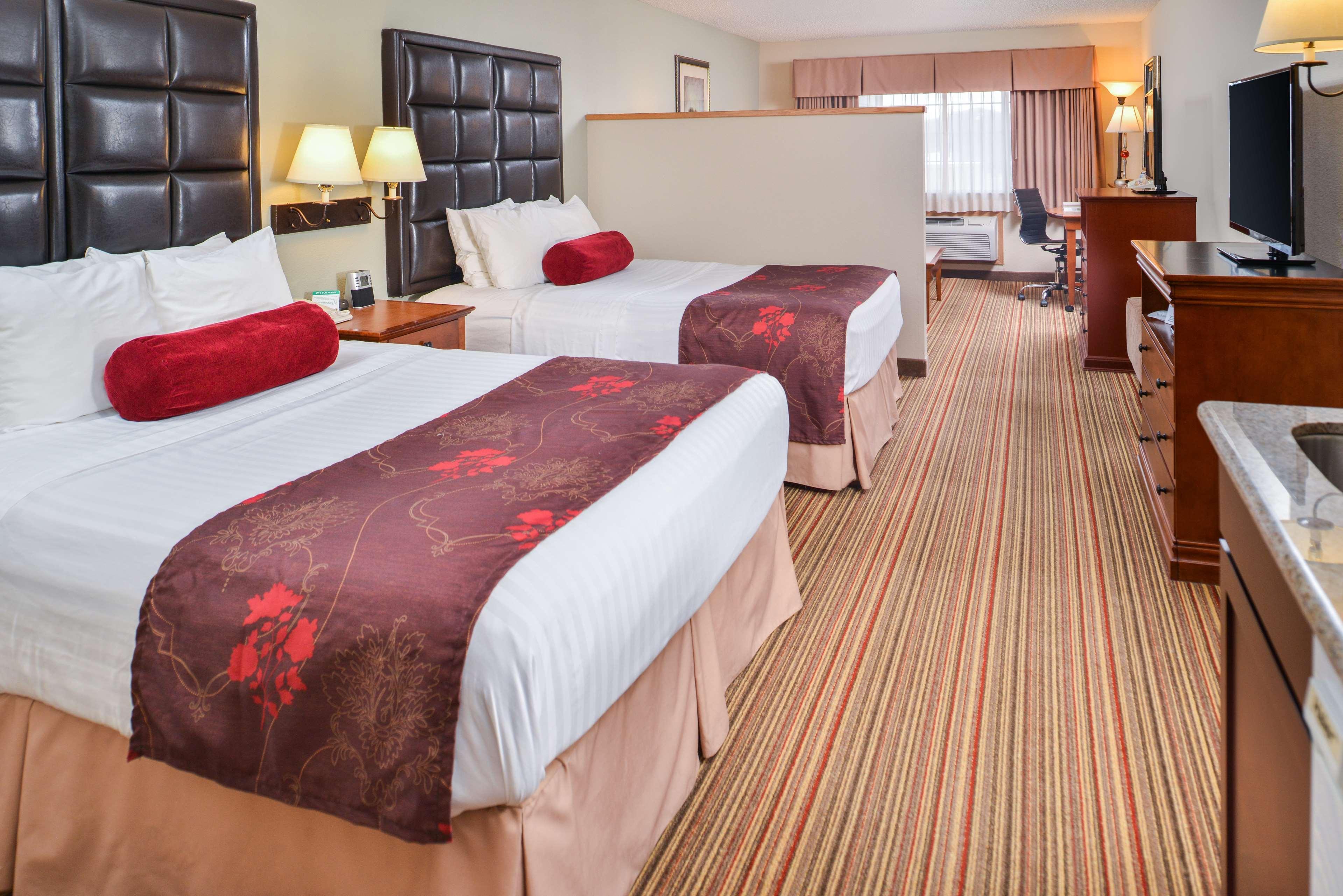 Best Western Plus Rama Inn Redmond Extérieur photo