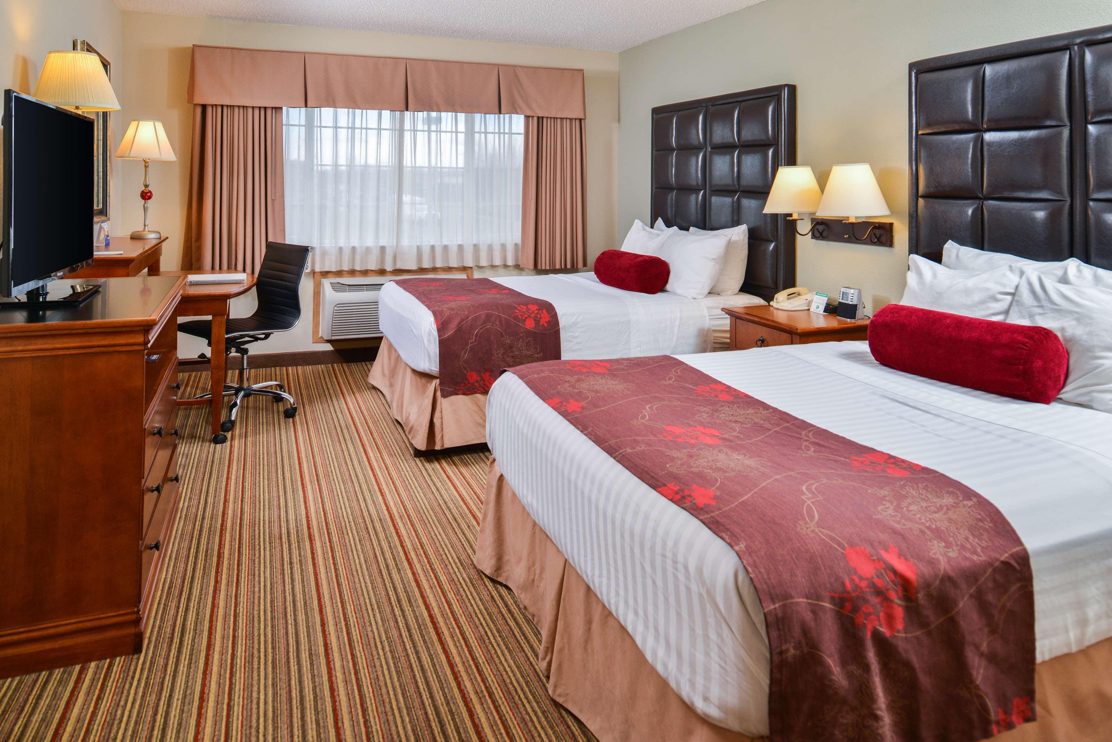 Best Western Plus Rama Inn Redmond Extérieur photo