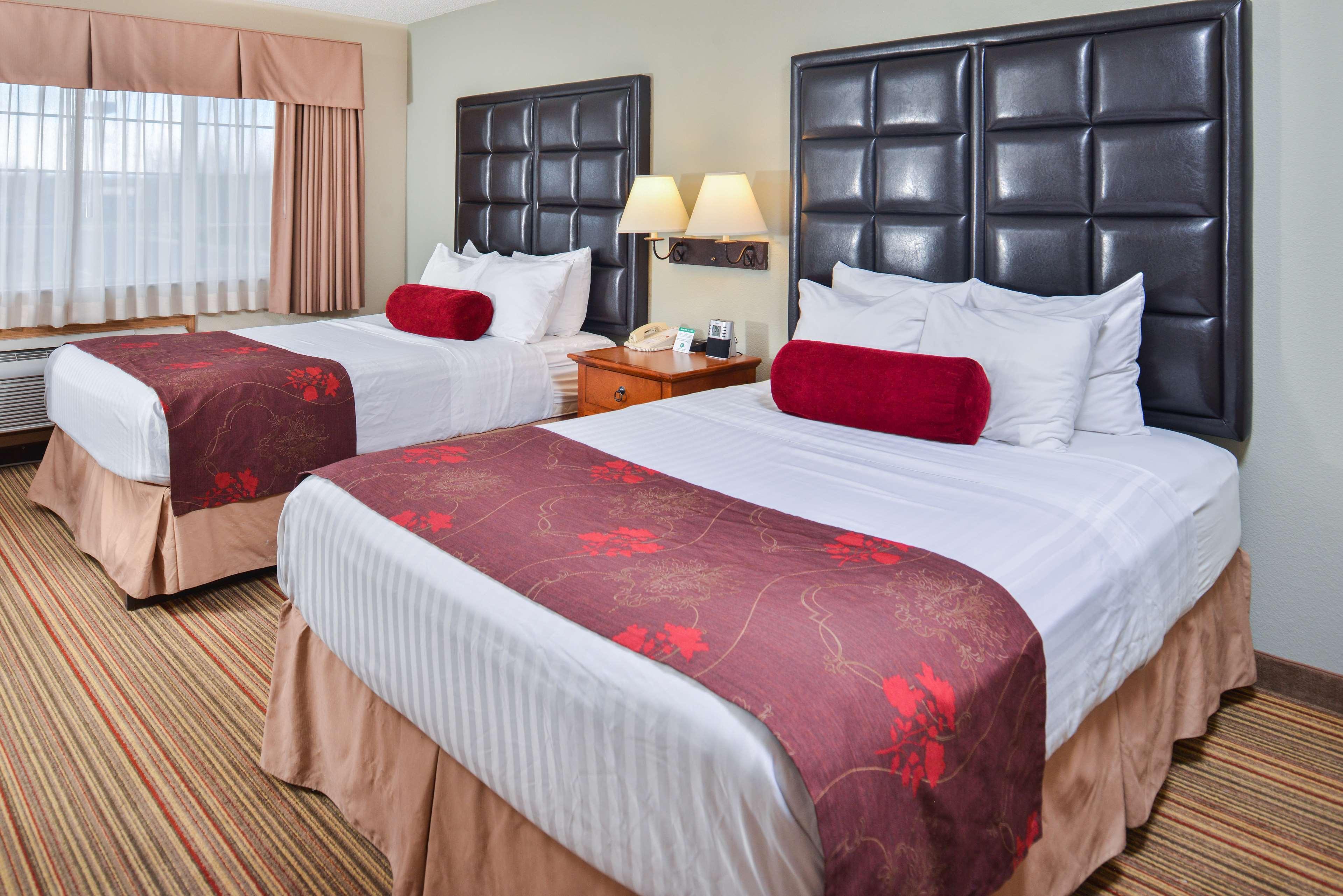 Best Western Plus Rama Inn Redmond Extérieur photo