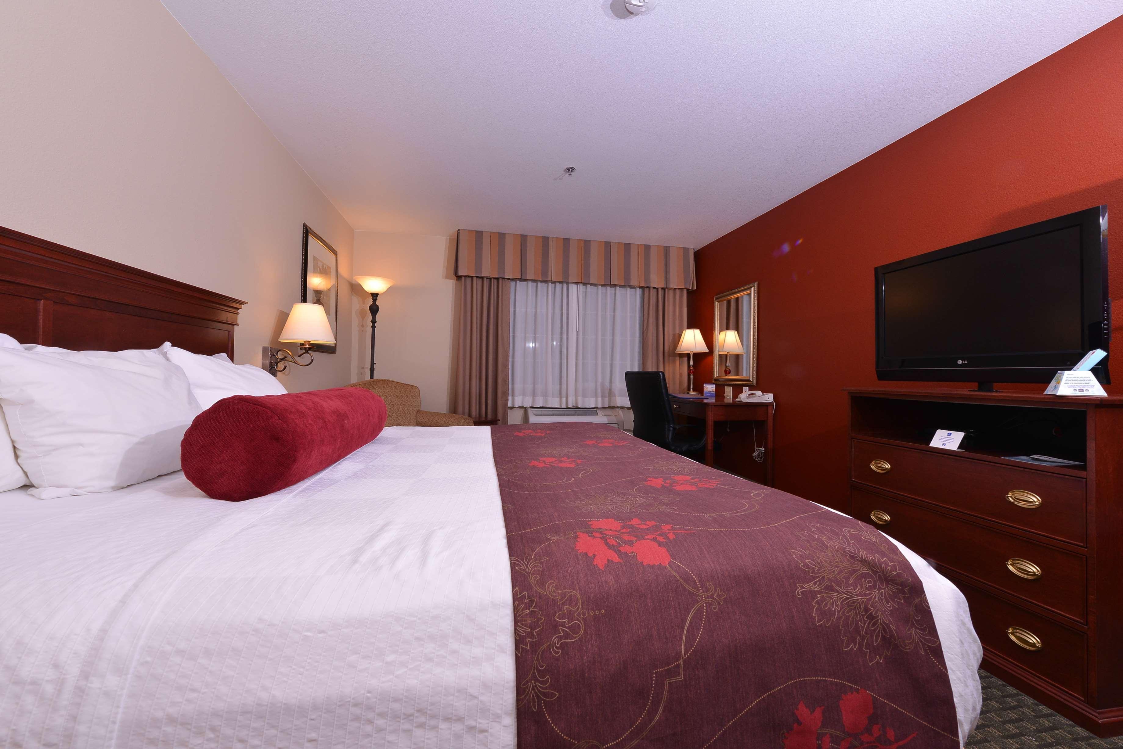 Best Western Plus Rama Inn Redmond Extérieur photo