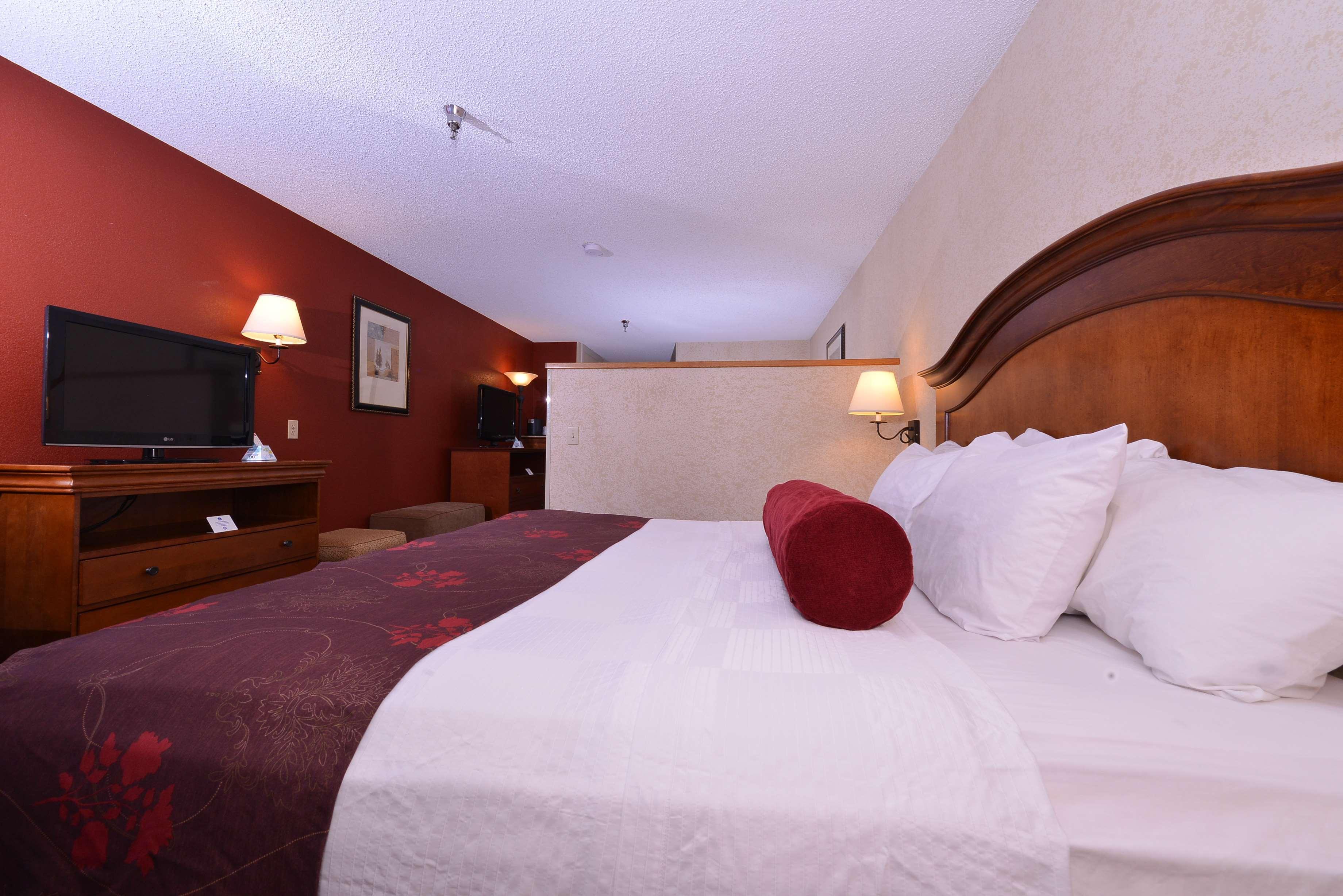 Best Western Plus Rama Inn Redmond Extérieur photo