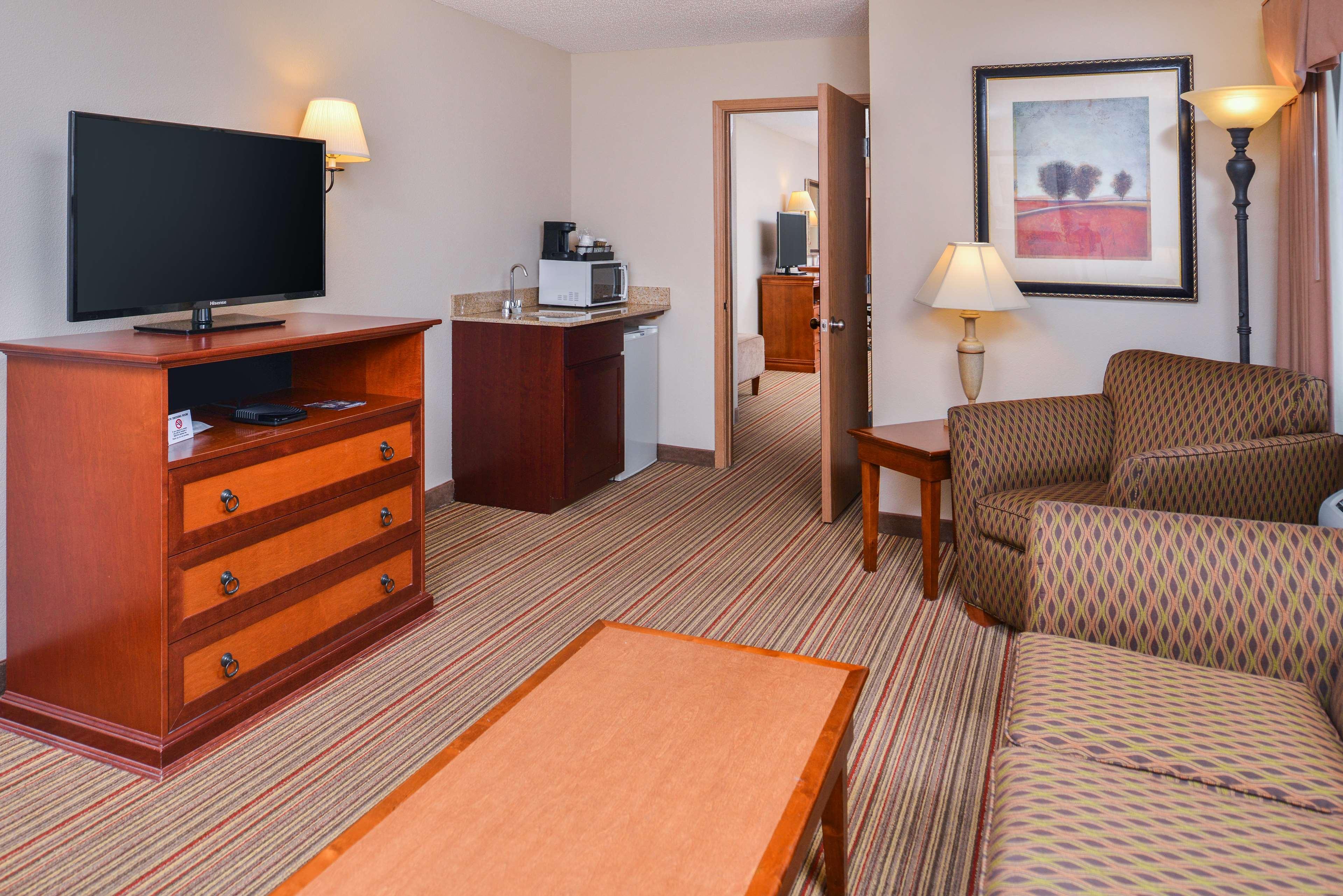 Best Western Plus Rama Inn Redmond Extérieur photo