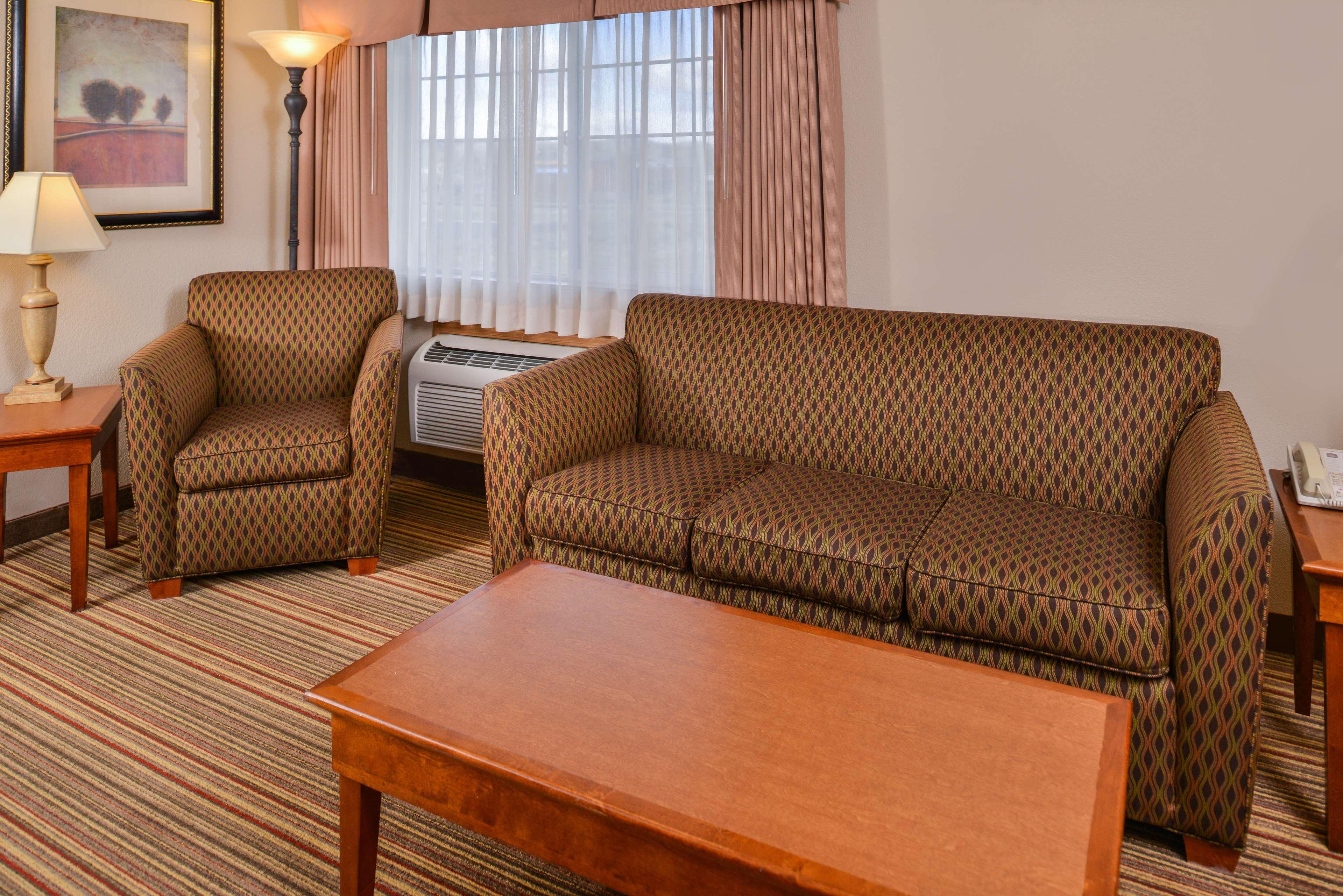 Best Western Plus Rama Inn Redmond Extérieur photo