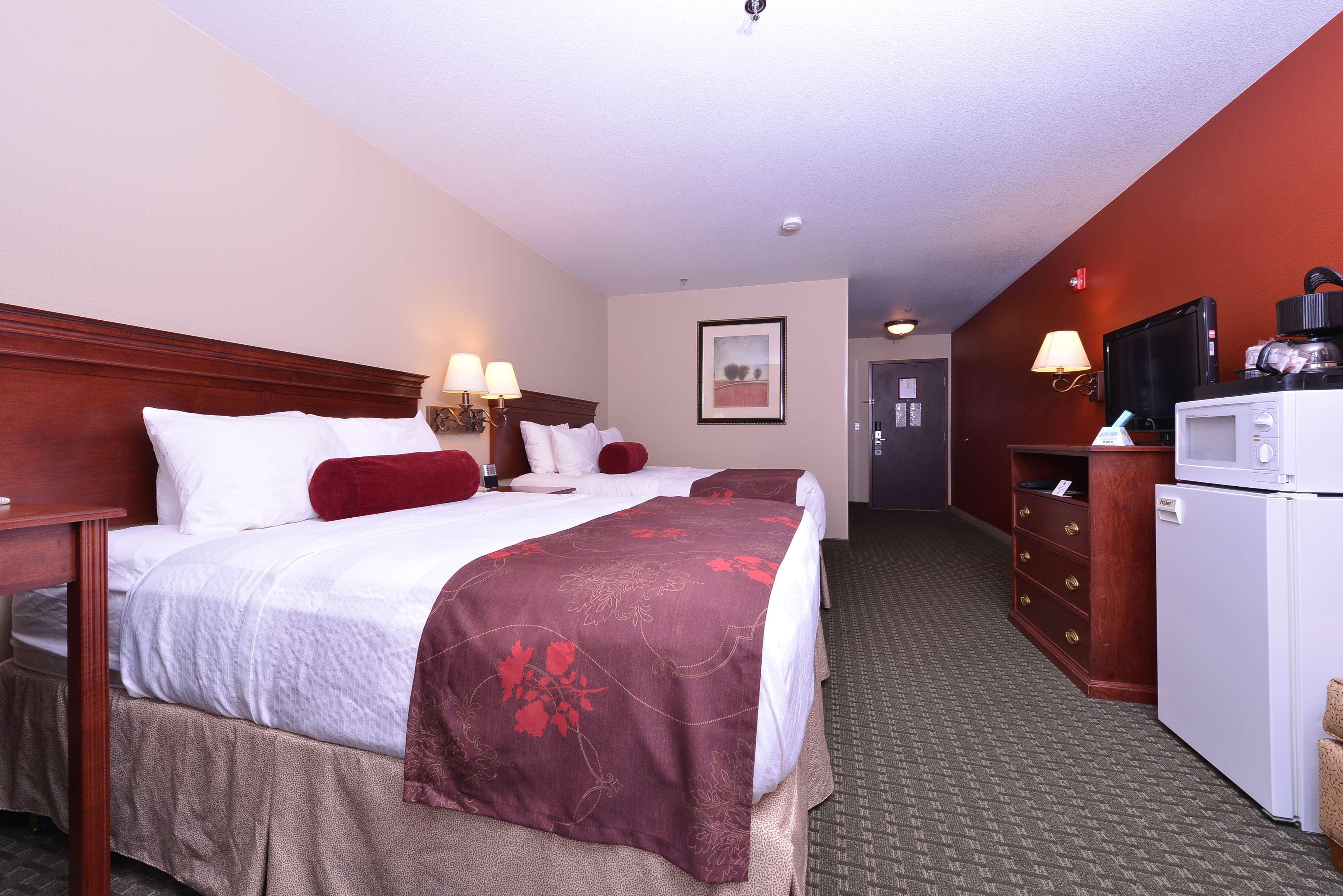 Best Western Plus Rama Inn Redmond Extérieur photo