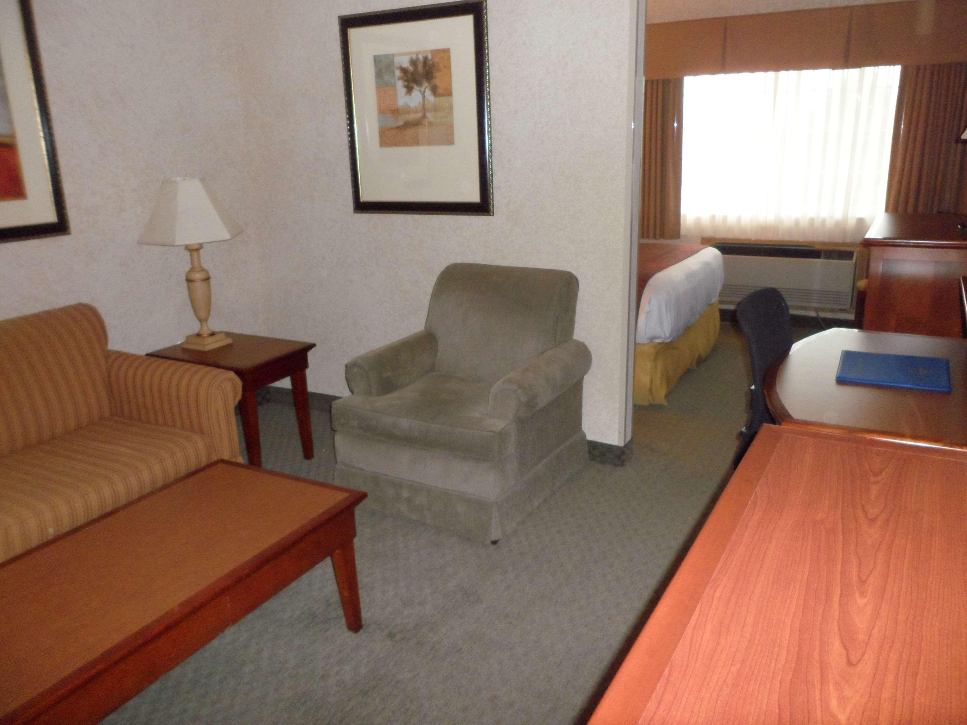Best Western Plus Rama Inn Redmond Extérieur photo