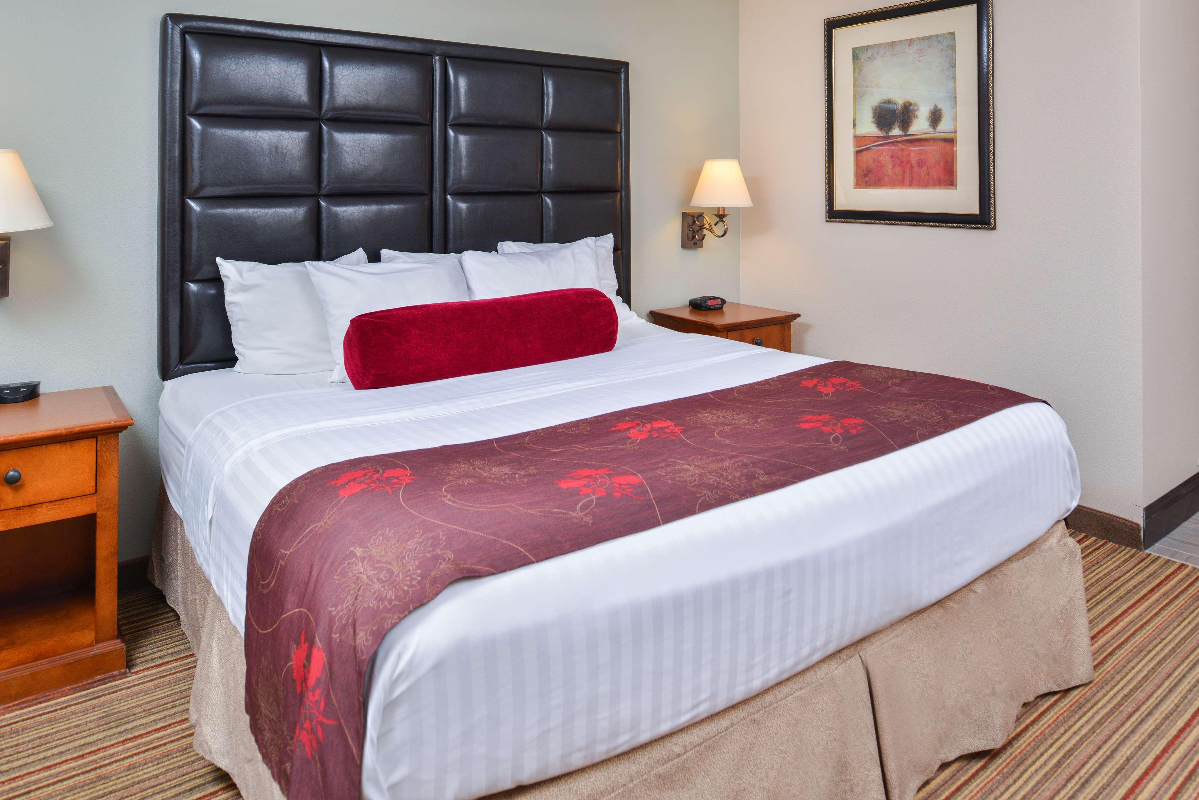 Best Western Plus Rama Inn Redmond Extérieur photo