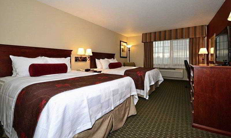 Best Western Plus Rama Inn Redmond Extérieur photo