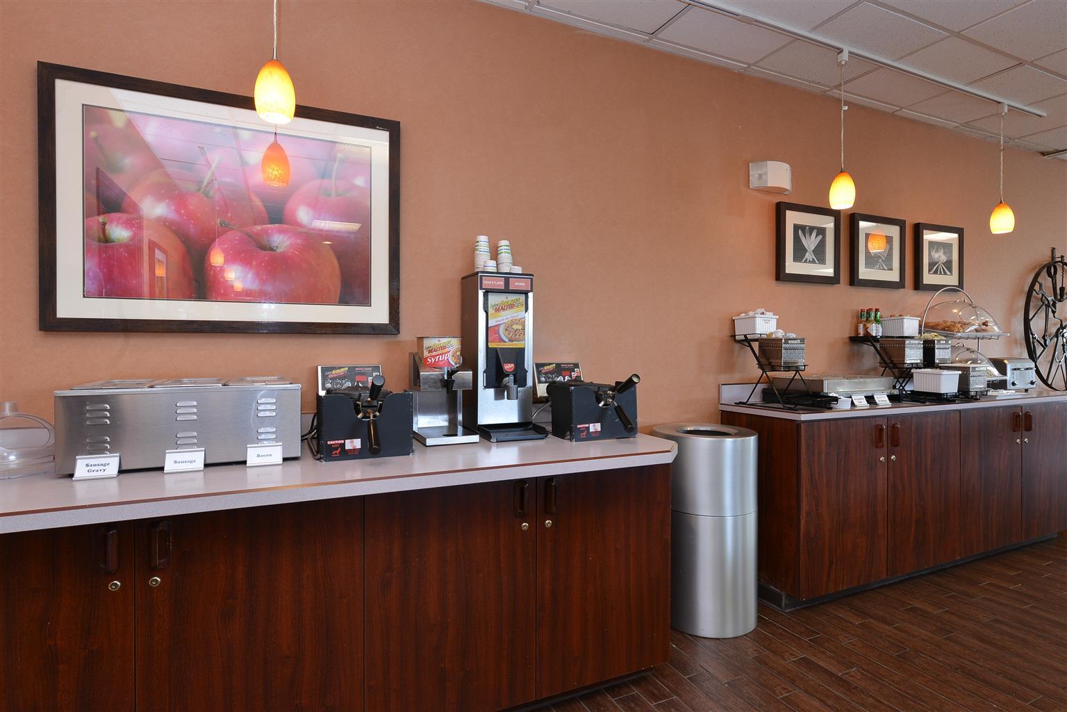 Best Western Plus Rama Inn Redmond Extérieur photo
